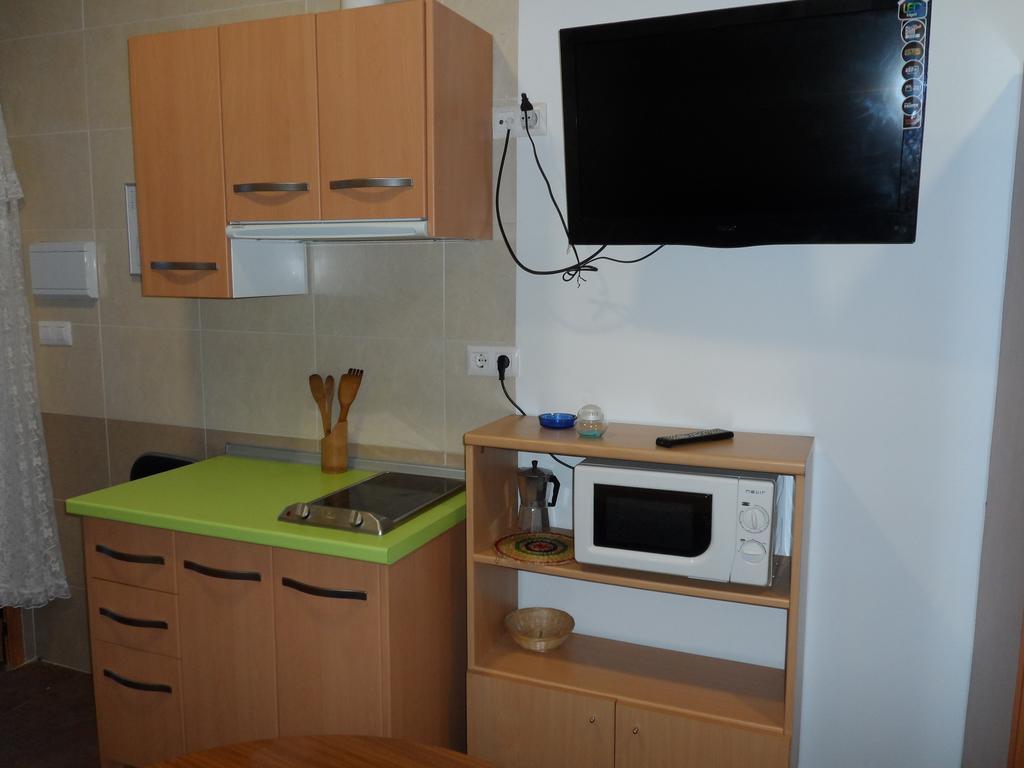 Hostal Via Del Caminante Madrigalejo エクステリア 写真
