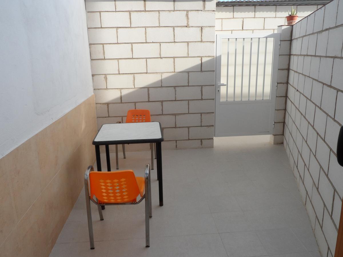 Hostal Via Del Caminante Madrigalejo エクステリア 写真